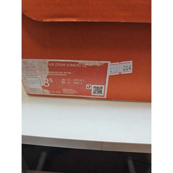 Brand New Nike Women's Air Zoom Vomero 16 Running Shoes 10. 204 - Picture 10 of 10